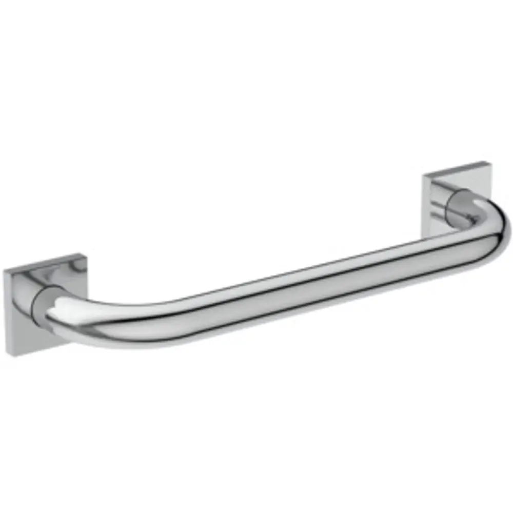 Chromfarbener Griff von Ideal Standard, montiert auf einer Wandhalterung, für Unterstützung und Stabilität beim Ein- und Aussteigen aus der Badewanne.
